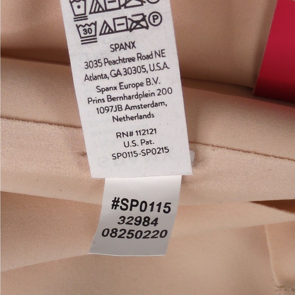 👯‍♀️Host Pick⚡️Spanx Undie-tectable Thong - Picture 13 of 13